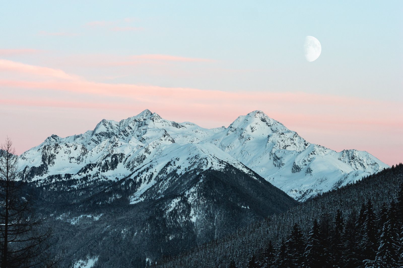 Snowy mountain range — Reno SR22