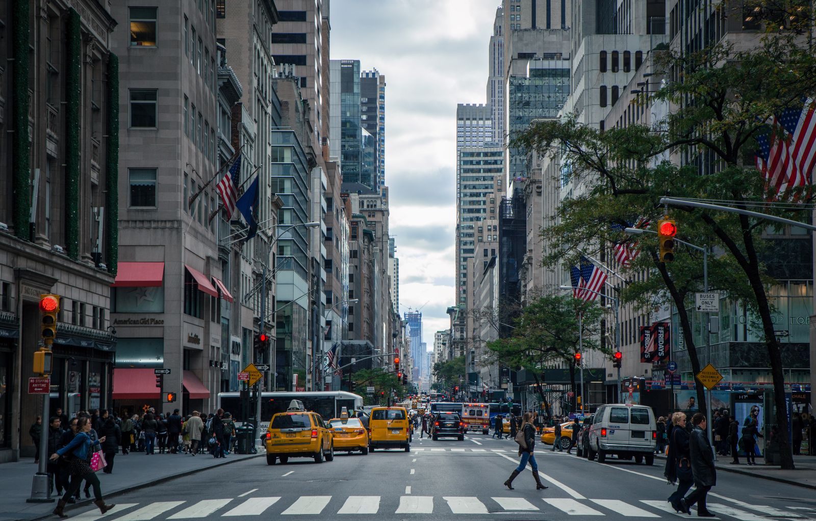 Manhattan street canyon — New York City SR22